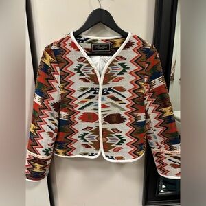 Veste fait entièrement à la main